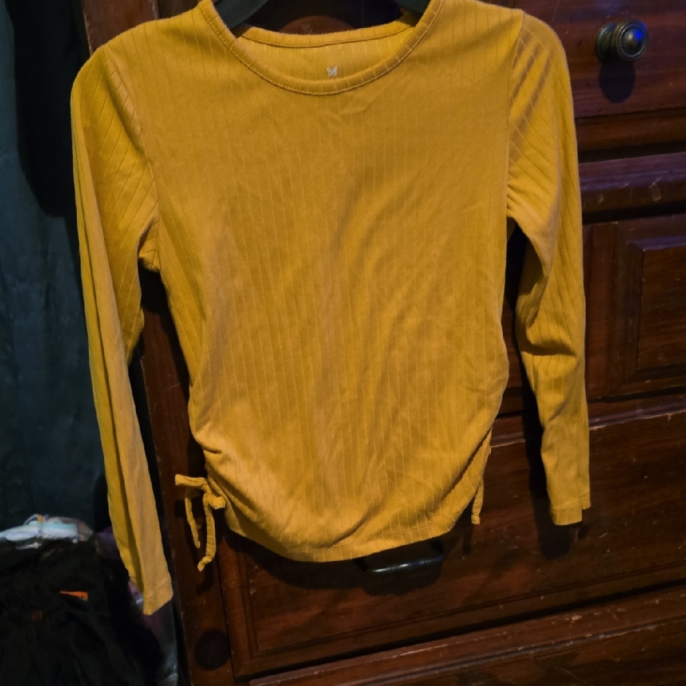 !!.                Girls M(5/6) Mustard Long Sleeve Top